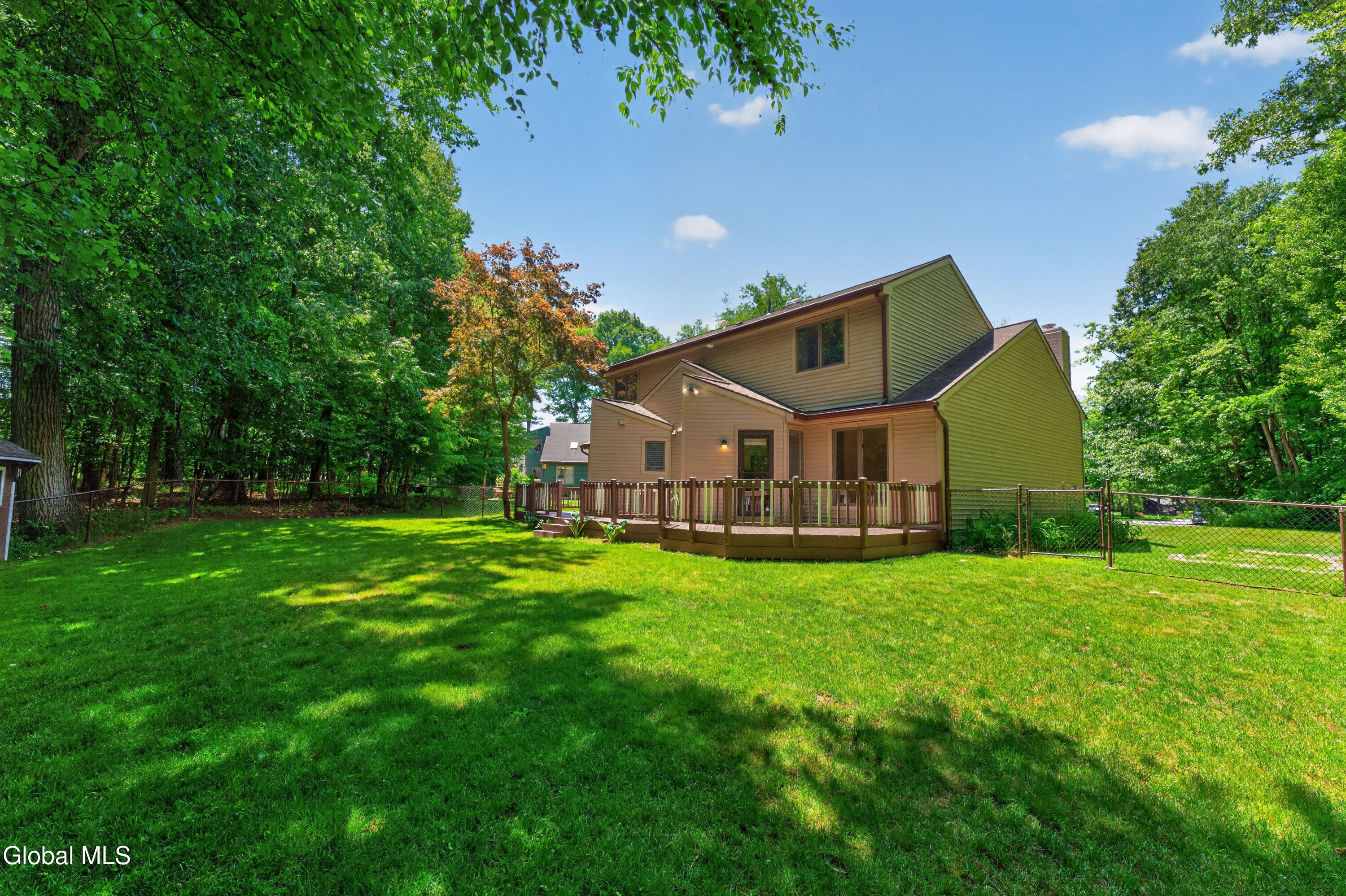 15 Arbor Lane Clifton Park NY 12065