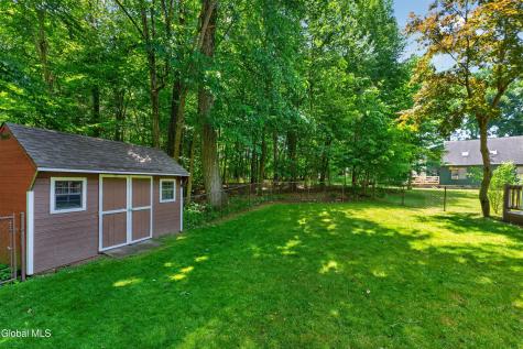 15 Arbor Lane Clifton Park NY 12065