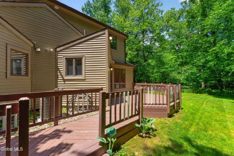 15 Arbor Lane Clifton Park NY 12065