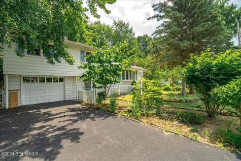 9 Emerson Drive Latham NY 12110
