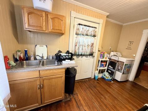 680 5th Avenue Troy NY 12182