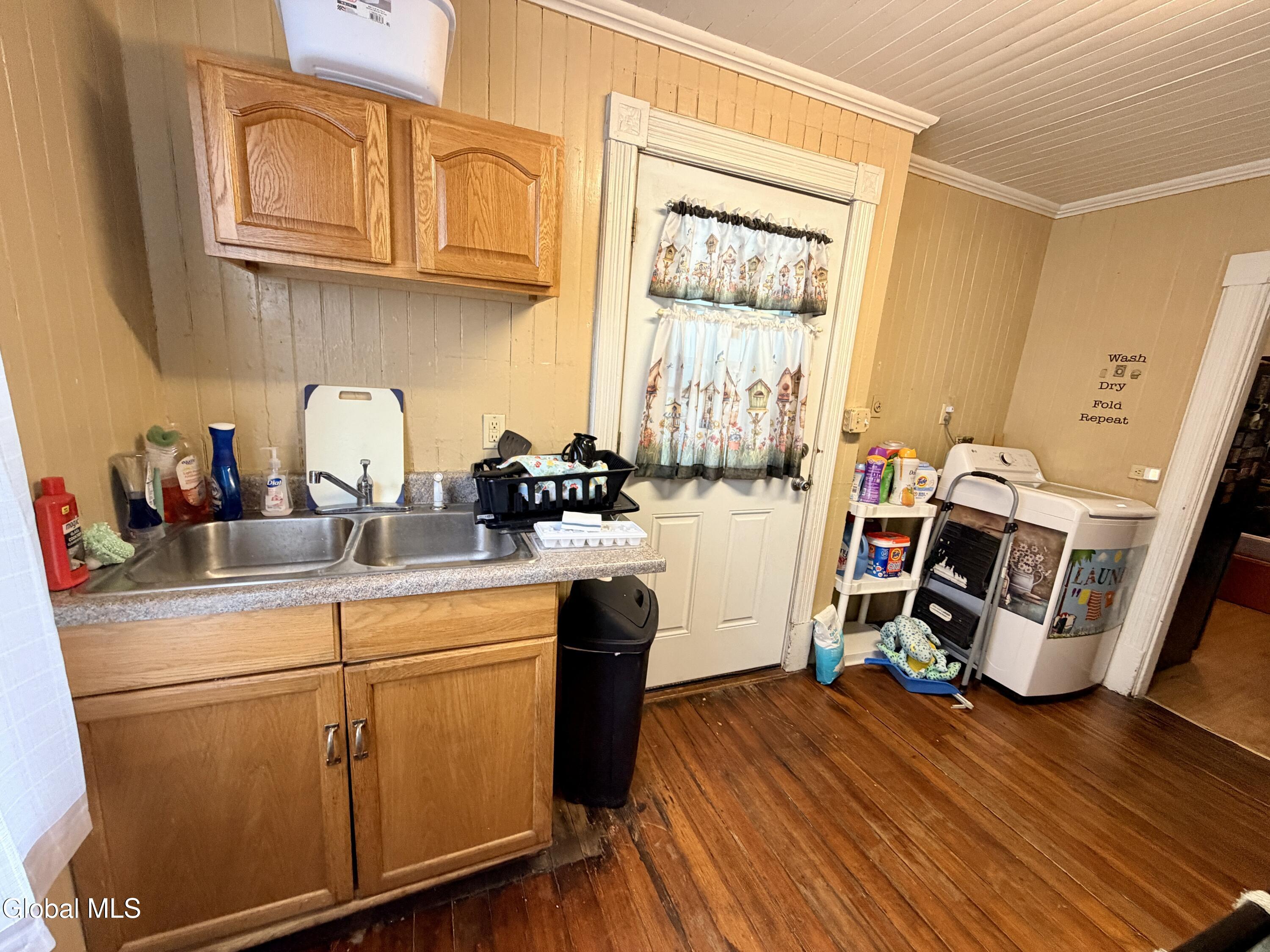 680 5th Avenue Troy NY 12182