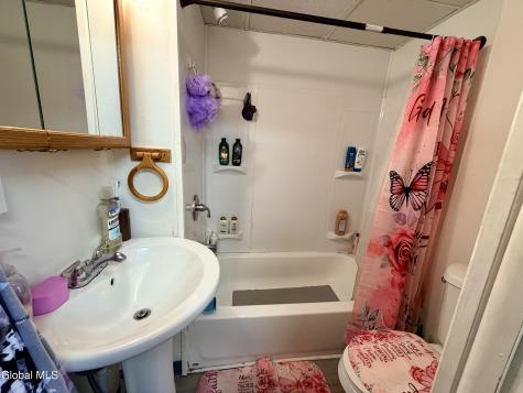 680 5th Avenue Troy NY 12182