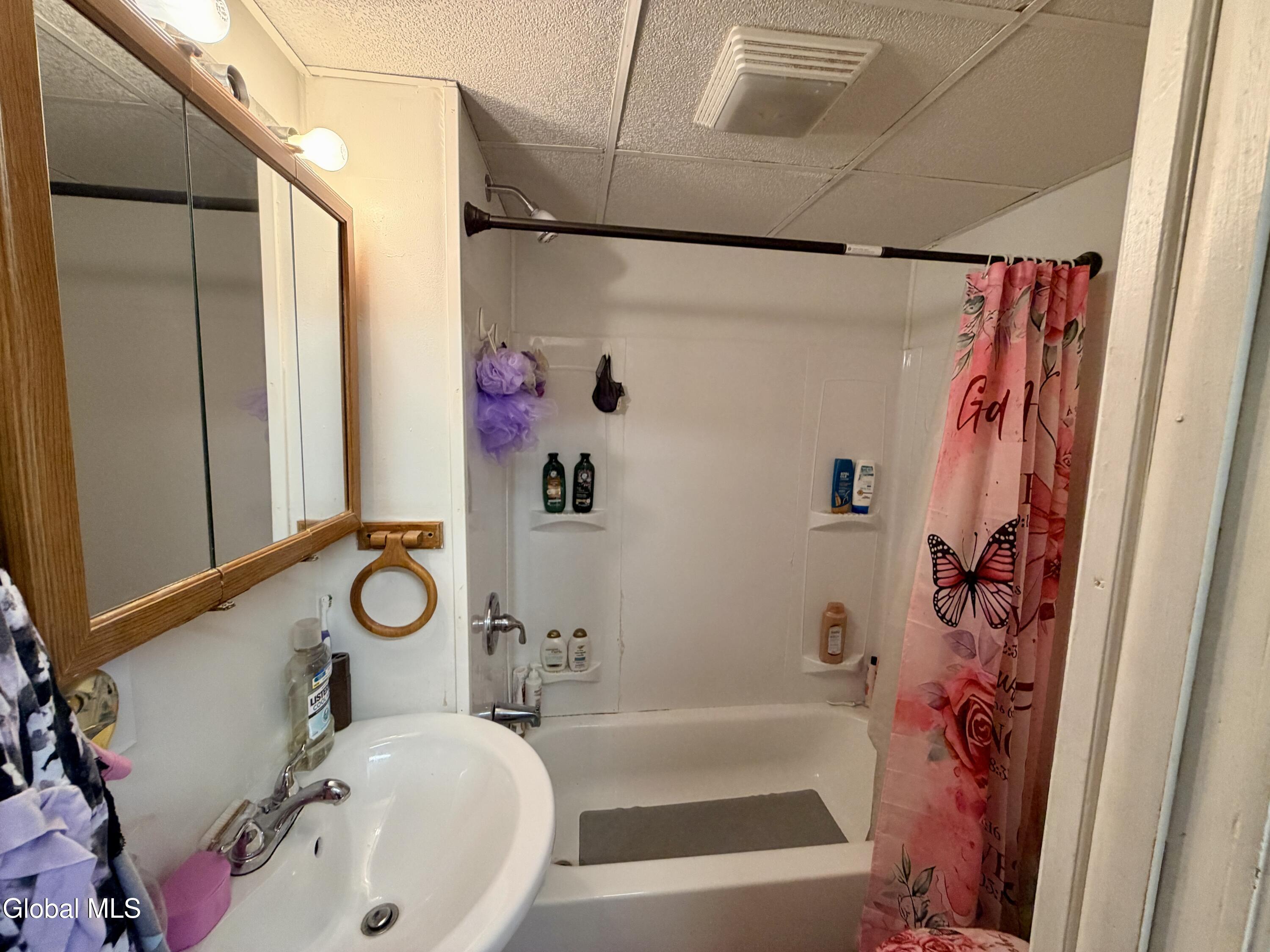 680 5th Avenue Troy NY 12182