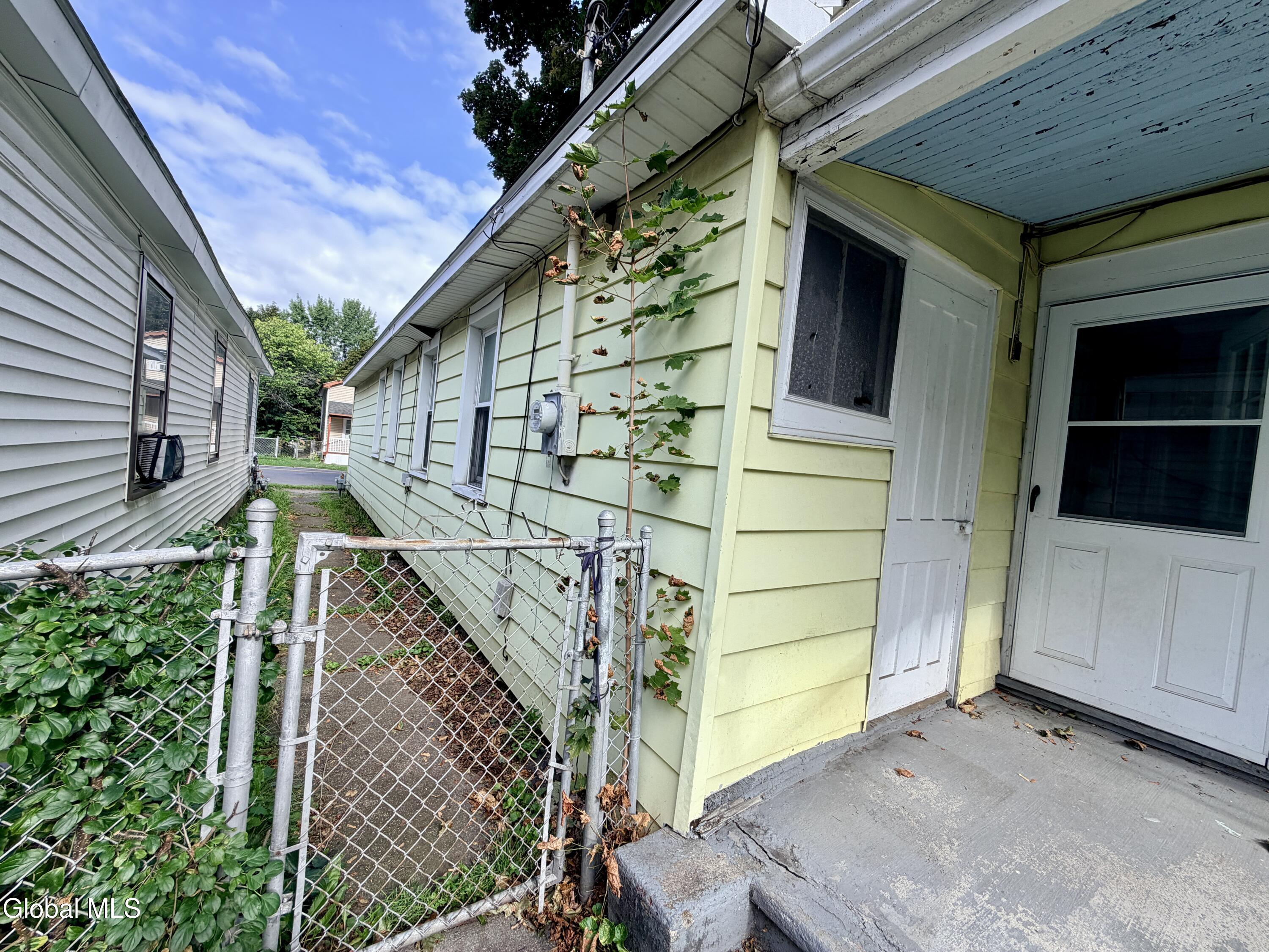 680 5th Avenue Troy NY 12182