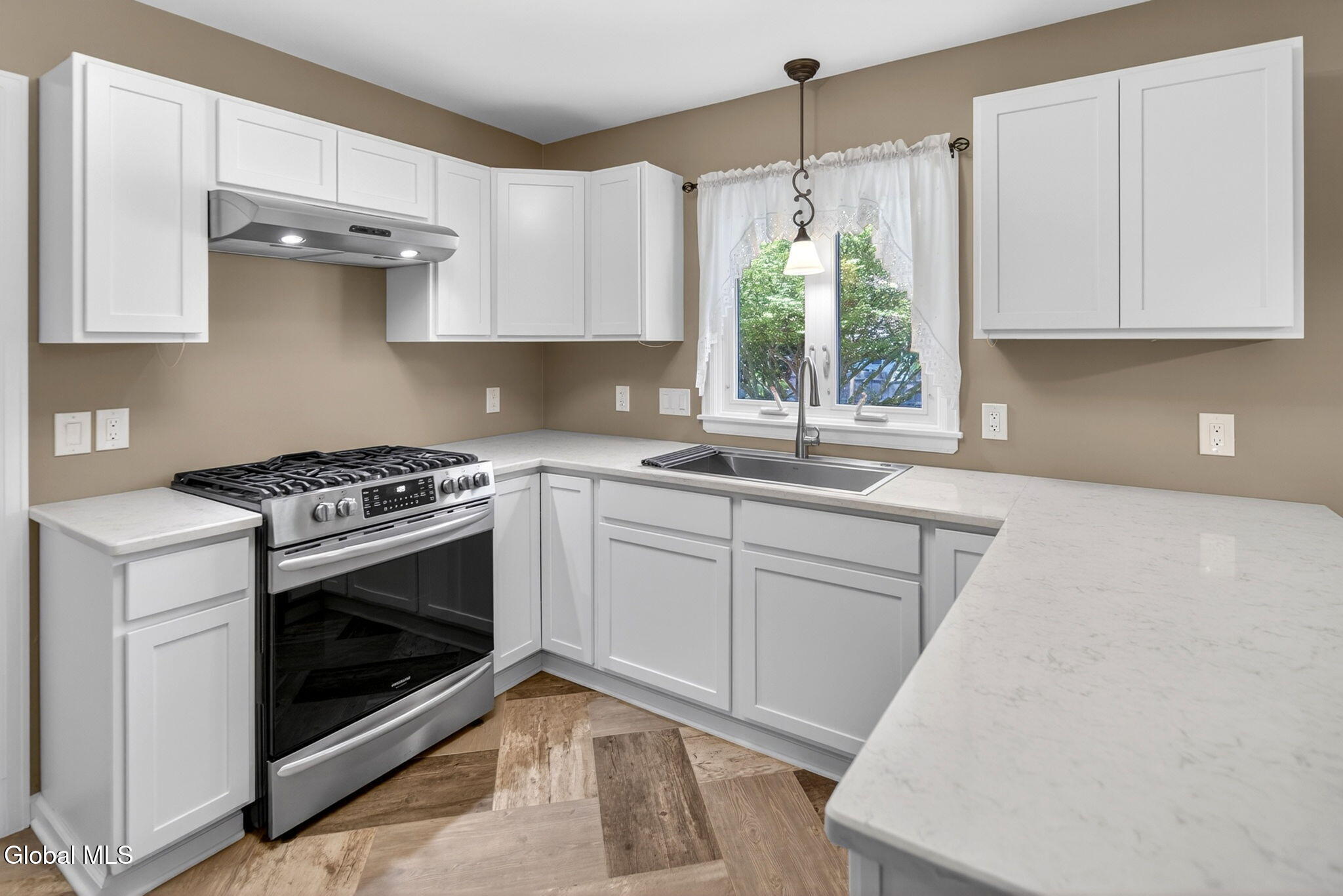 10 Willo Lane Loudonville NY 12211