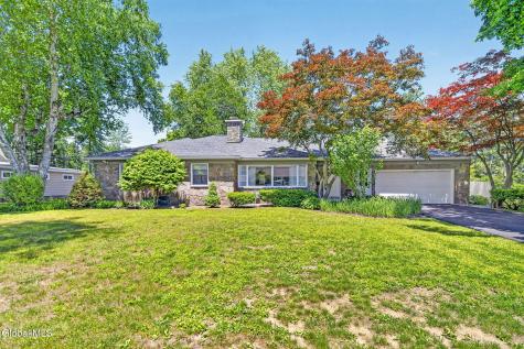 10 Willo Lane Loudonville NY 12211