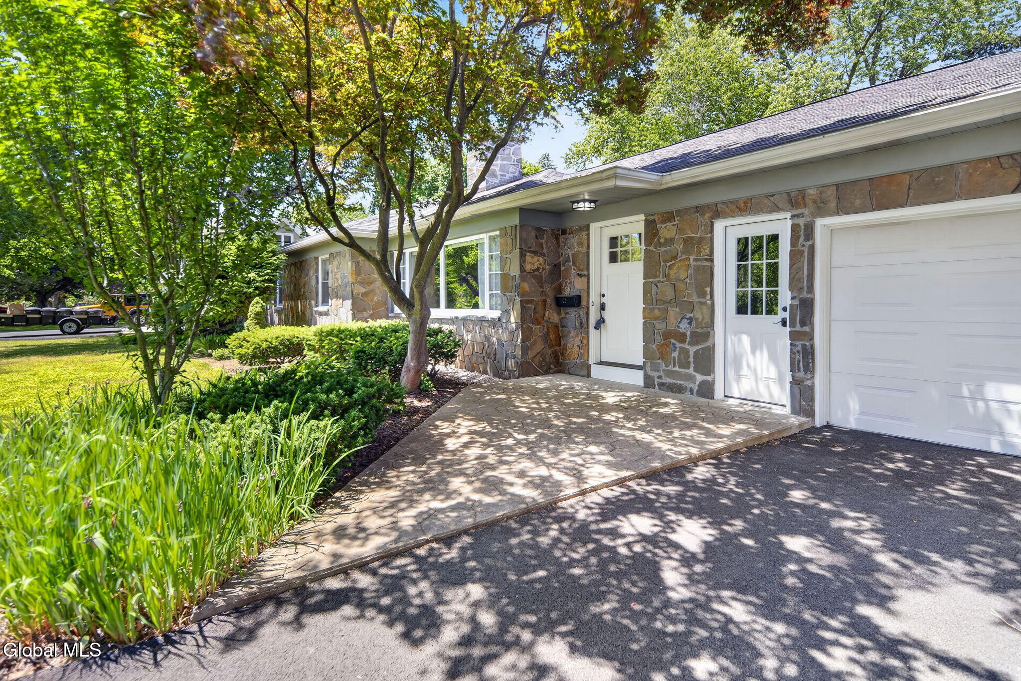 10 Willo Lane Loudonville NY 12211