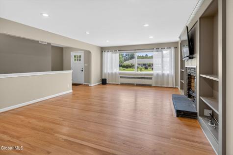 10 Willo Lane Loudonville NY 12211