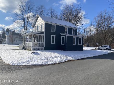 25 St Lukes Place Cambridge NY 12816