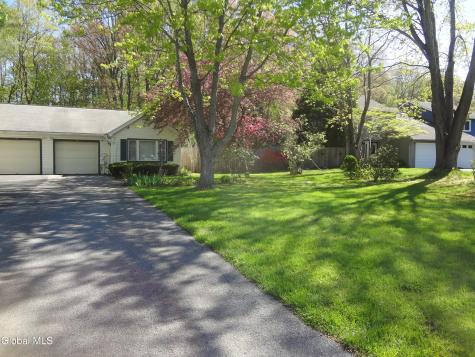 21A Woodcliffe Drive Clifton Park NY 12065
