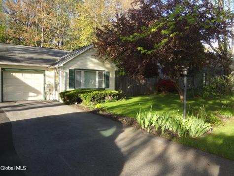 21A Woodcliffe Drive Clifton Park NY 12065