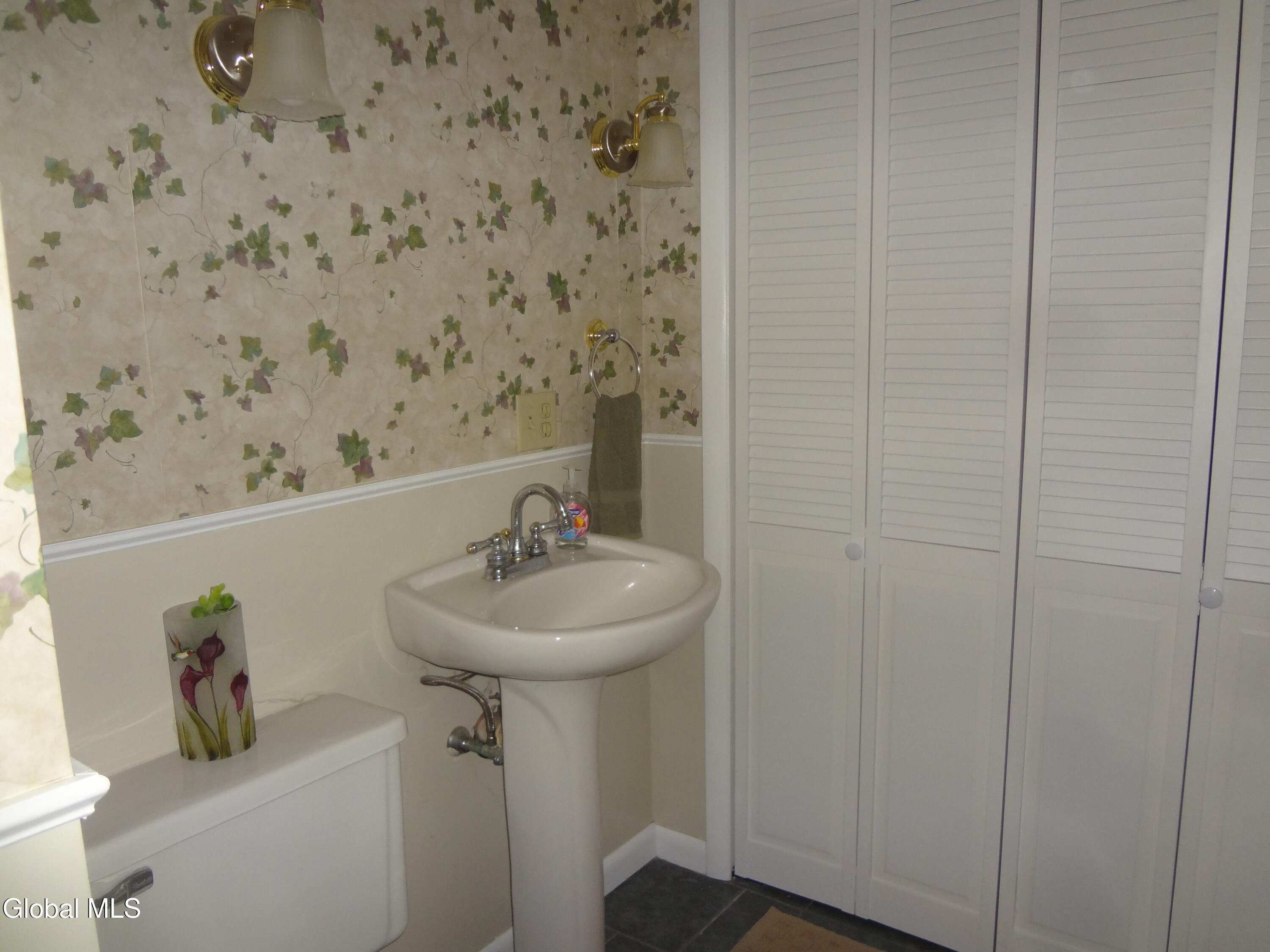 21A Woodcliffe Drive Clifton Park NY 12065