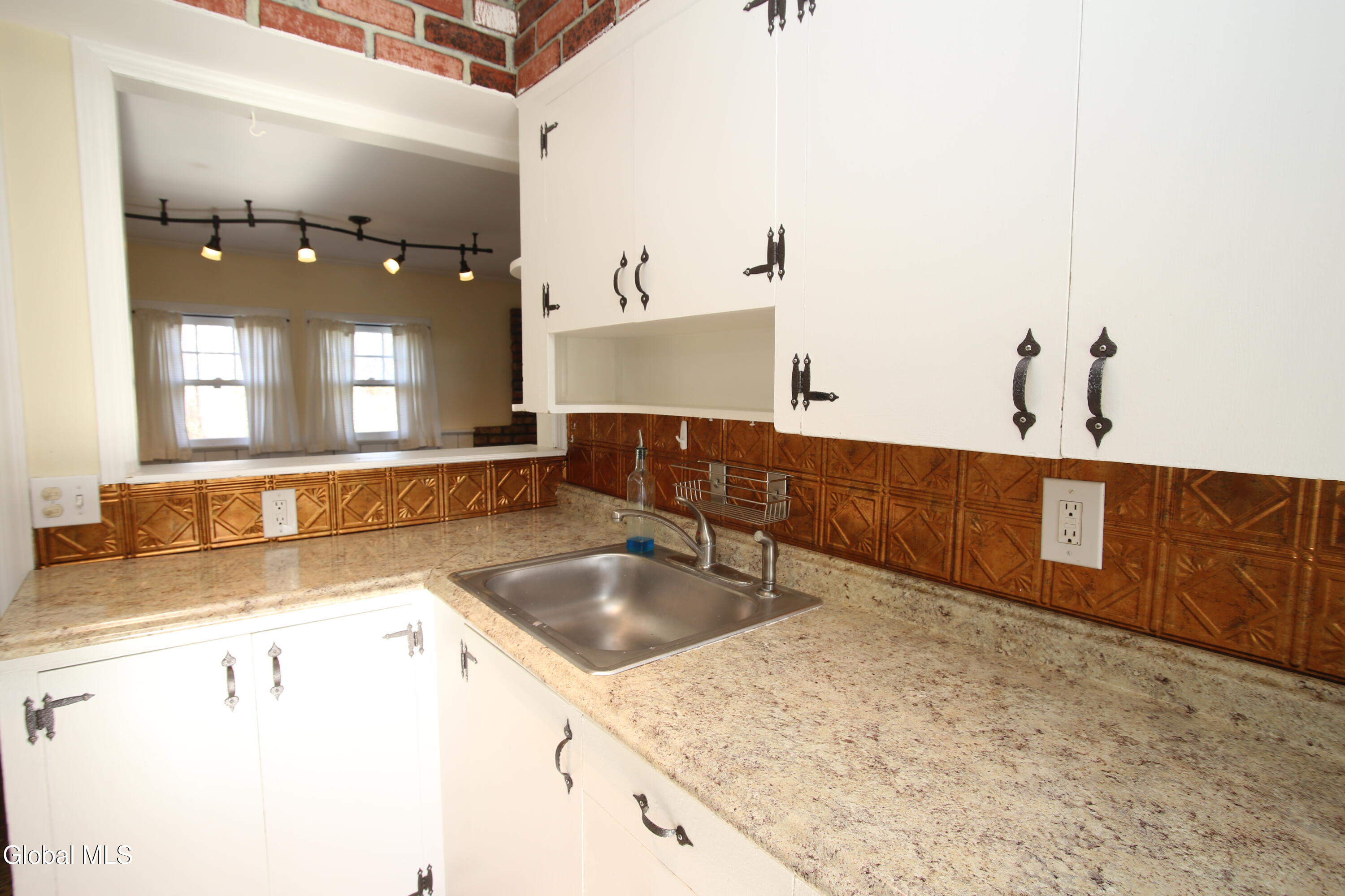 1 Western Avenue Feura Bush NY 12067