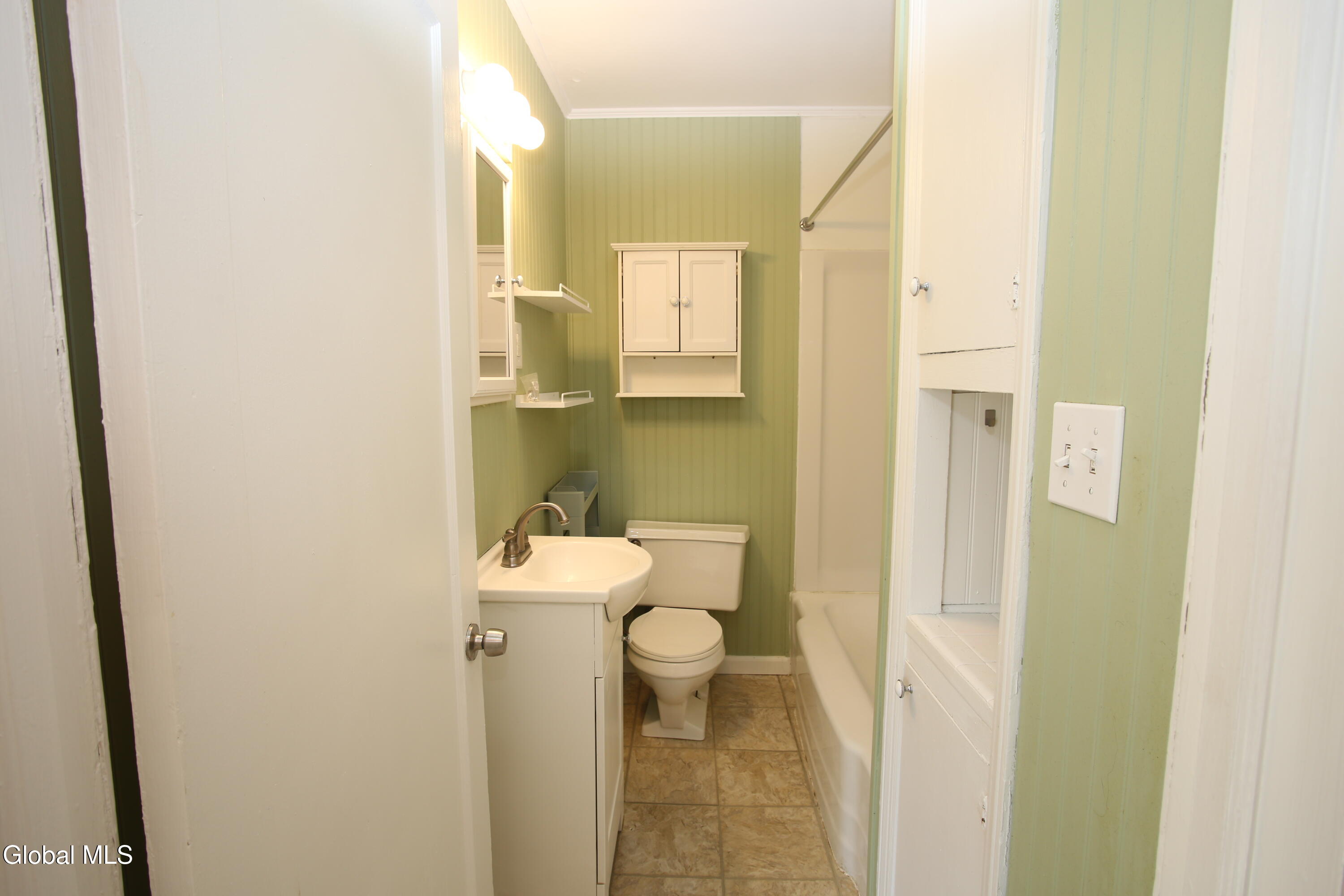 1 Western Avenue Feura Bush NY 12067