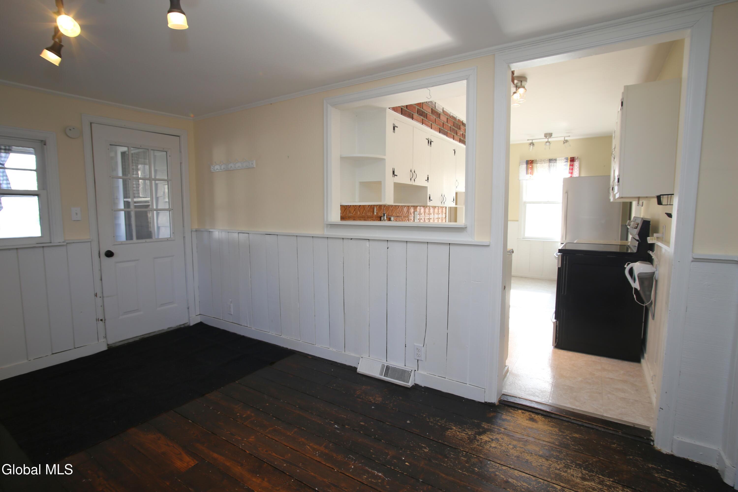1 Western Avenue Feura Bush NY 12067