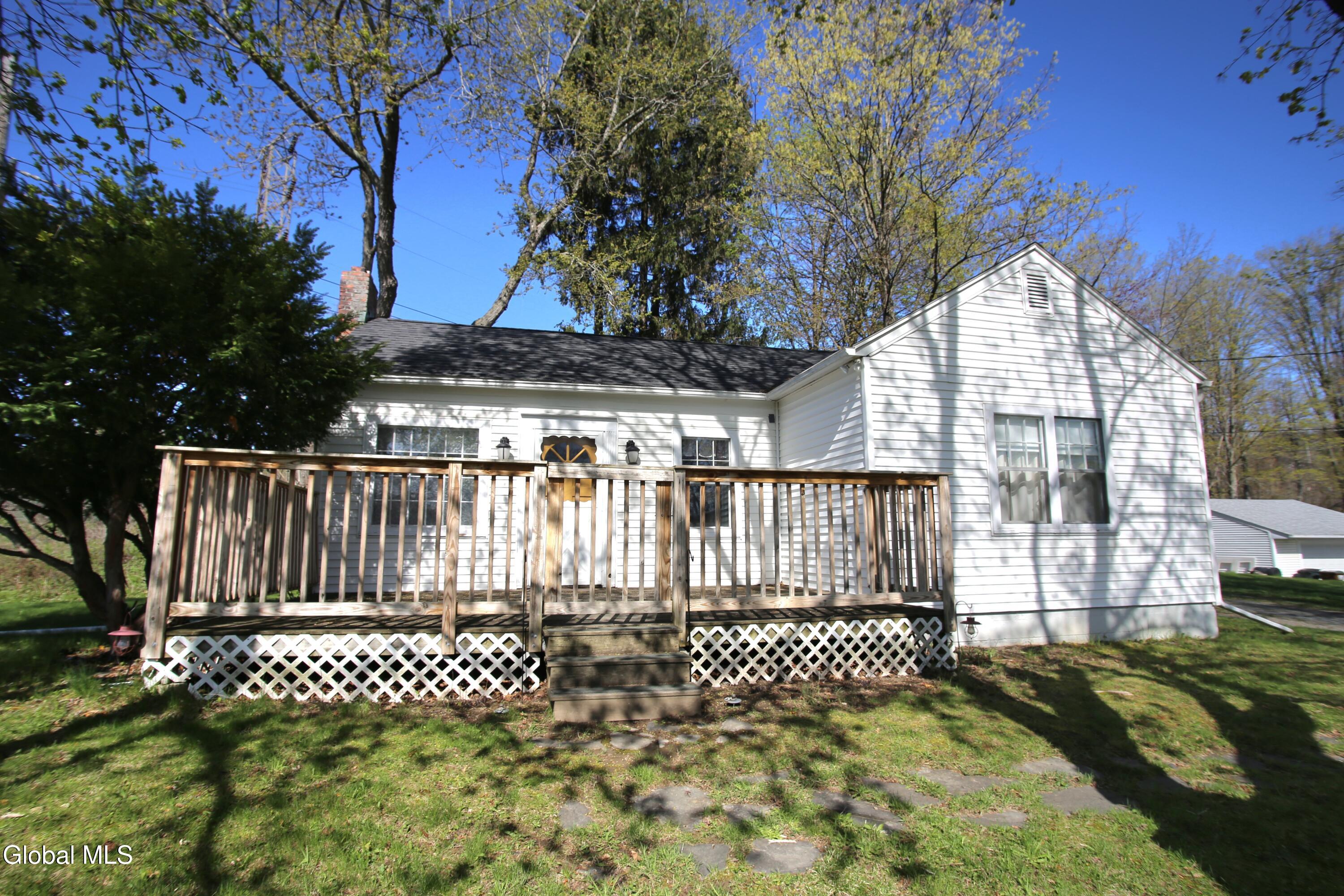 1 Western Avenue Feura Bush NY 12067