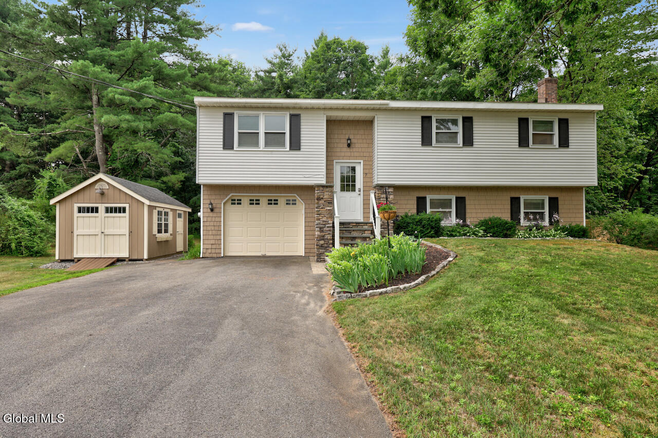 7 Glenwood Drive Saratoga Springs NY 12866