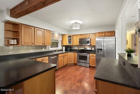 7 Glenwood Drive Saratoga Springs NY 12866