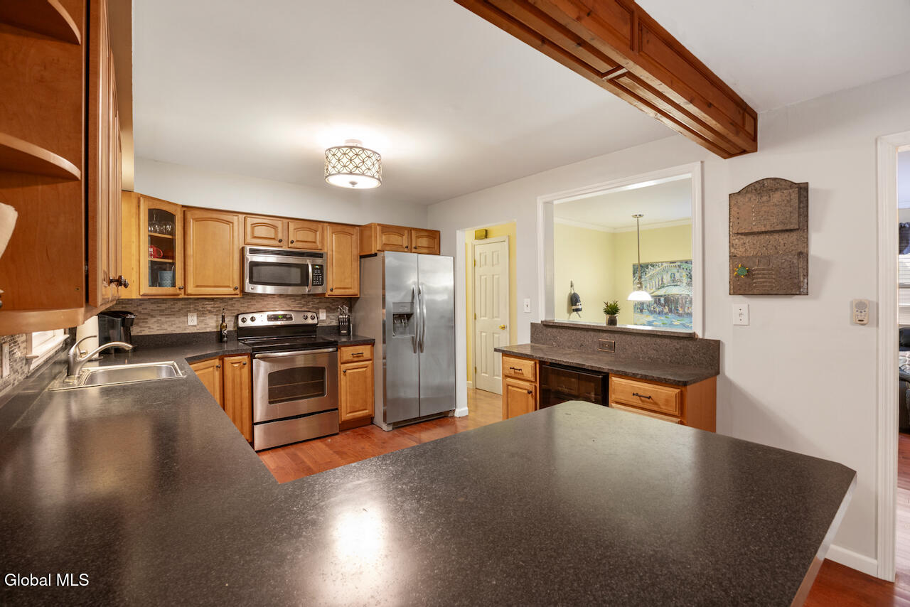 7 Glenwood Drive Saratoga Springs NY 12866