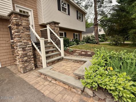 7 Glenwood Drive Saratoga Springs NY 12866