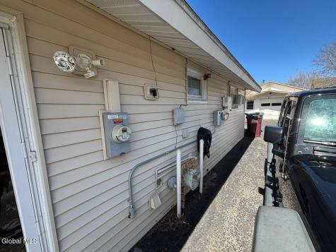 27 Franklin Street Gloversville NY 12078