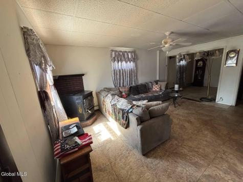 27 Franklin Street Gloversville NY 12078