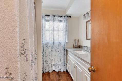 6 Evergreen Boulevard Glenville NY 12302