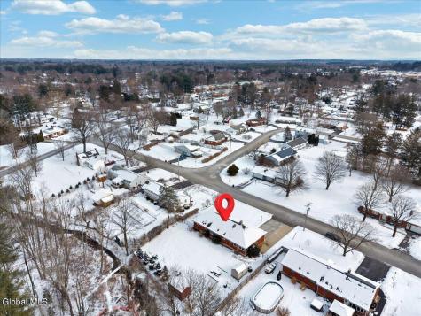 6 Evergreen Boulevard Glenville NY 12302