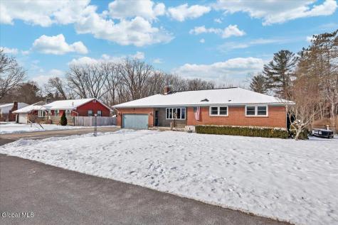 6 Evergreen Boulevard Glenville NY 12302