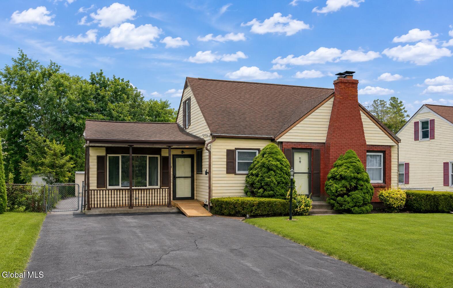 31 Saint George Place Schenectady NY 12304
