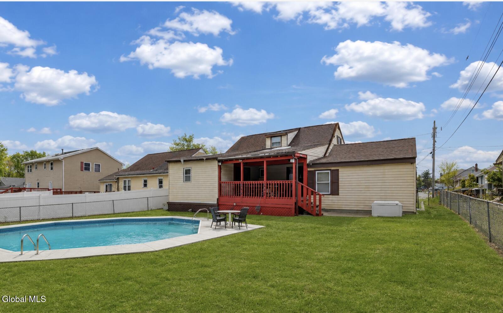 31 Saint George Place Schenectady NY 12304