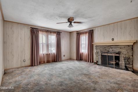 31 Saint George Place Schenectady NY 12304