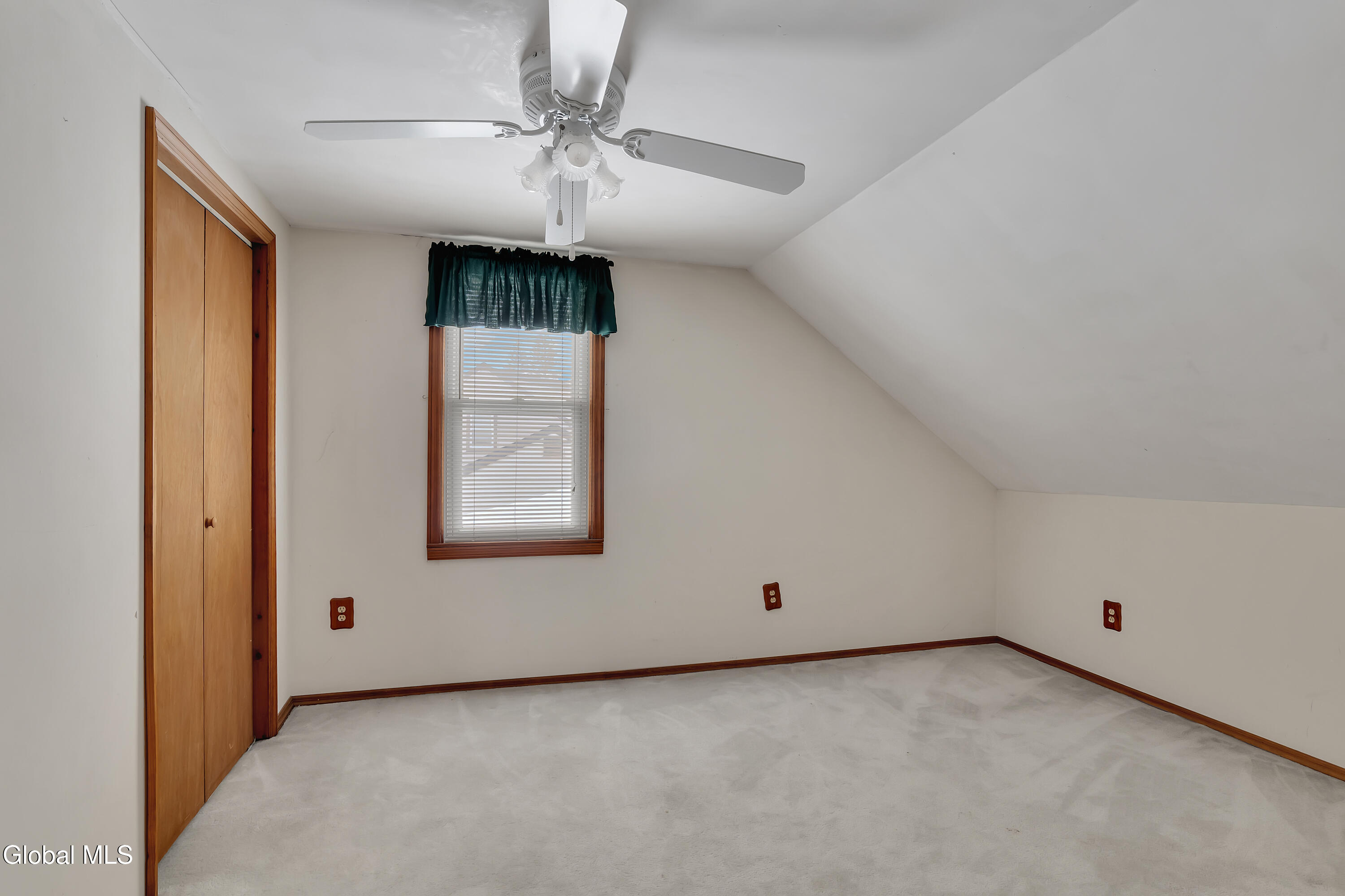 31 Saint George Place Schenectady NY 12304