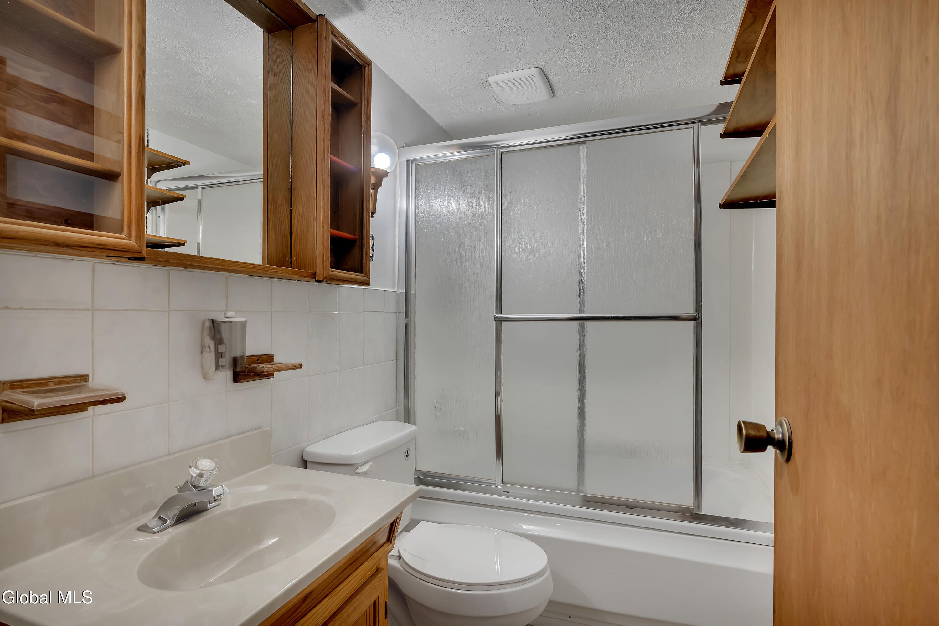 31 Saint George Place Schenectady NY 12304