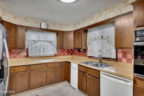 31 Saint George Place Schenectady NY 12304