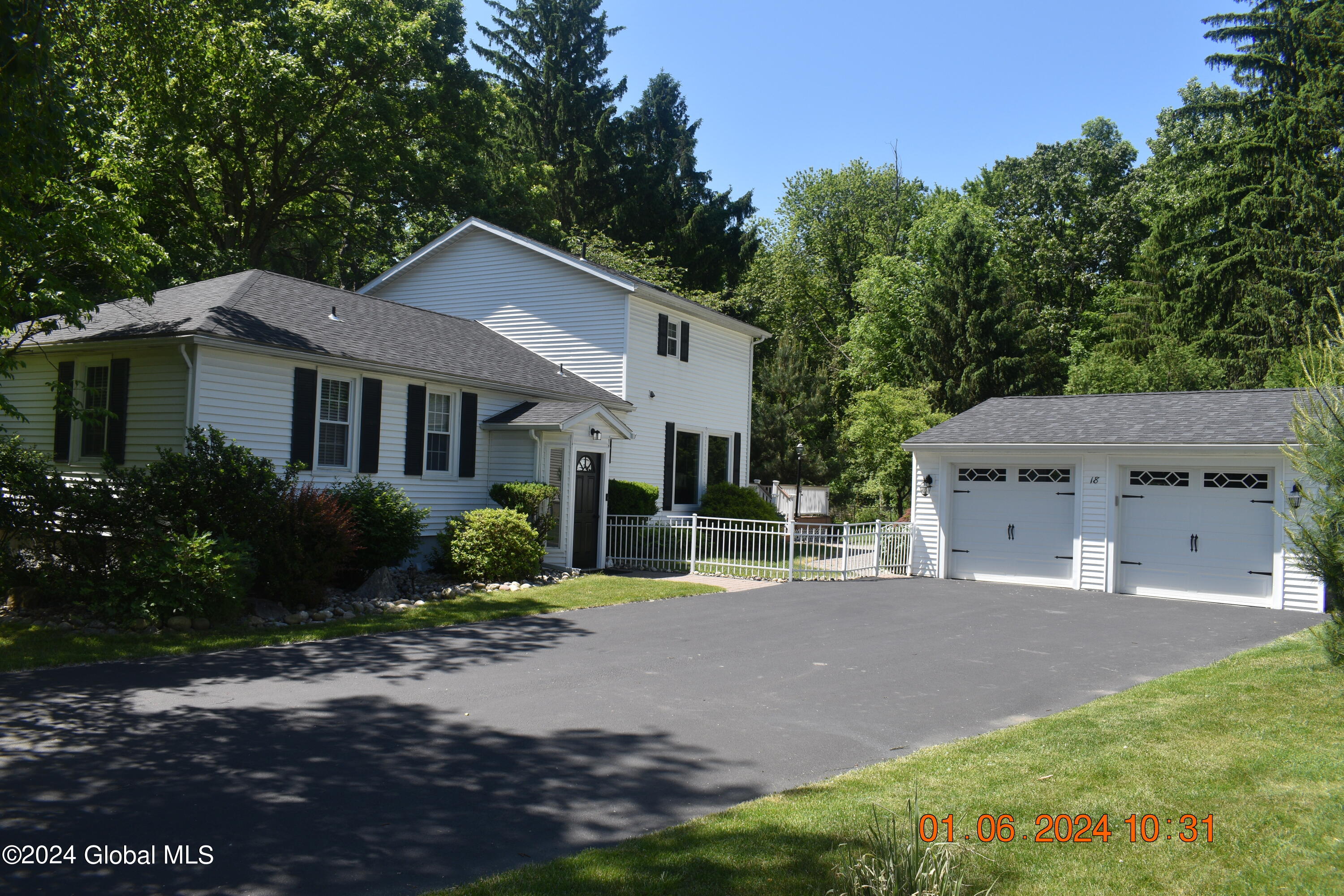 18 Vagele Lane Glenmont NY 12077