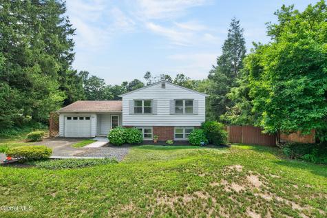 28 Tamarack Lane East Greenbush NY 12061