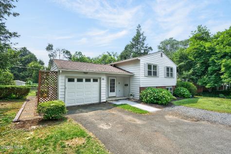 28 Tamarack Lane East Greenbush NY 12061