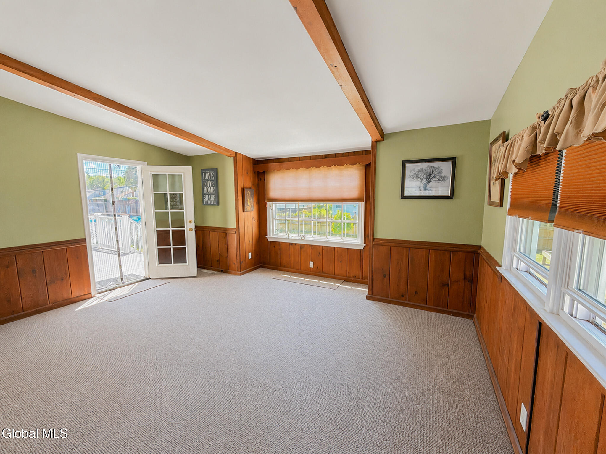 2540 Putnam Street Schenectady NY 12304