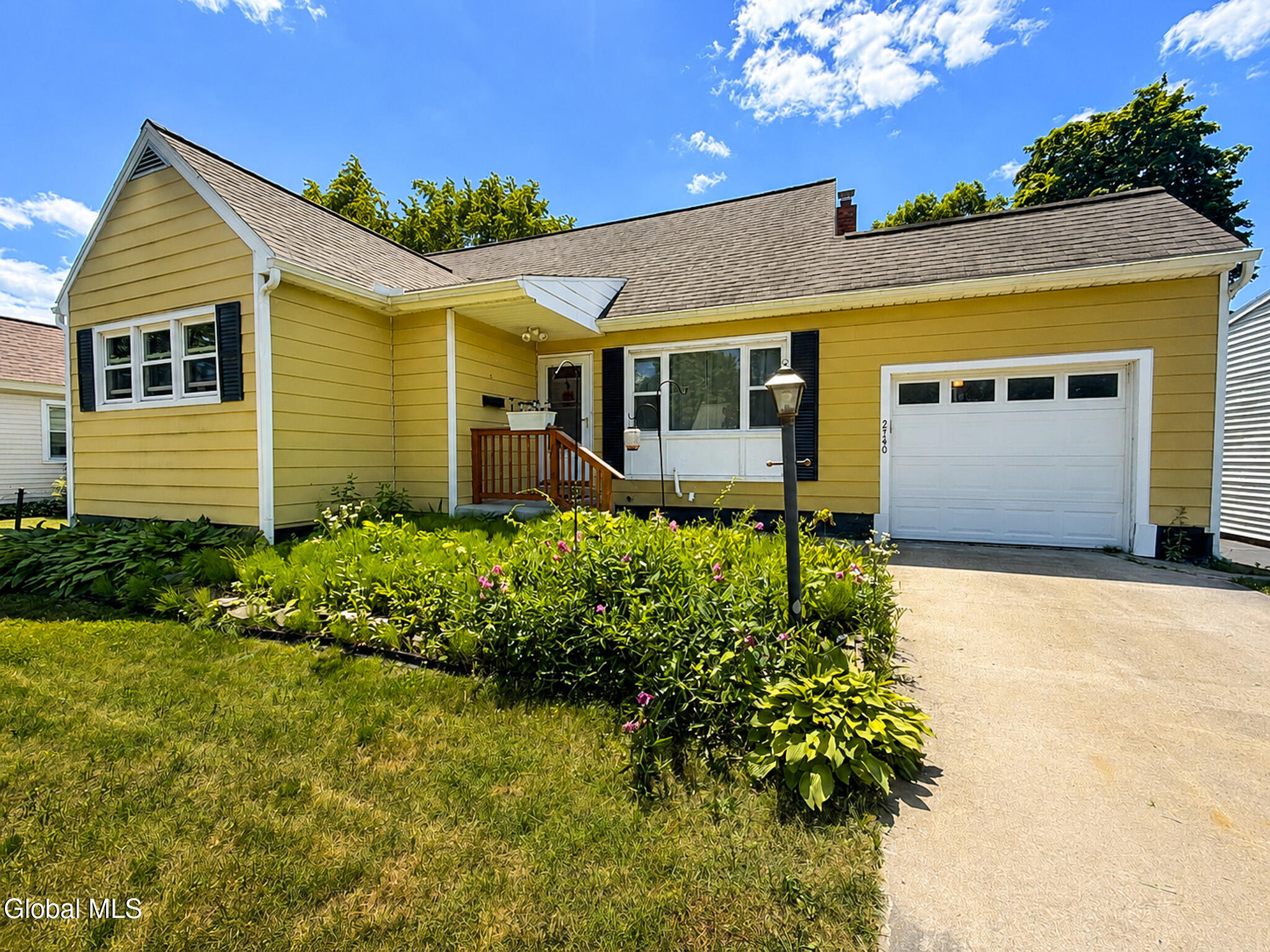2540 Putnam Street Schenectady NY 12304