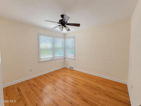2540 Putnam Street Schenectady NY 12304