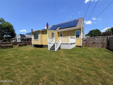2540 Putnam Street Schenectady NY 12304