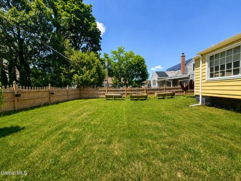 2540 Putnam Street Schenectady NY 12304