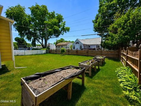 2540 Putnam Street Schenectady NY 12304