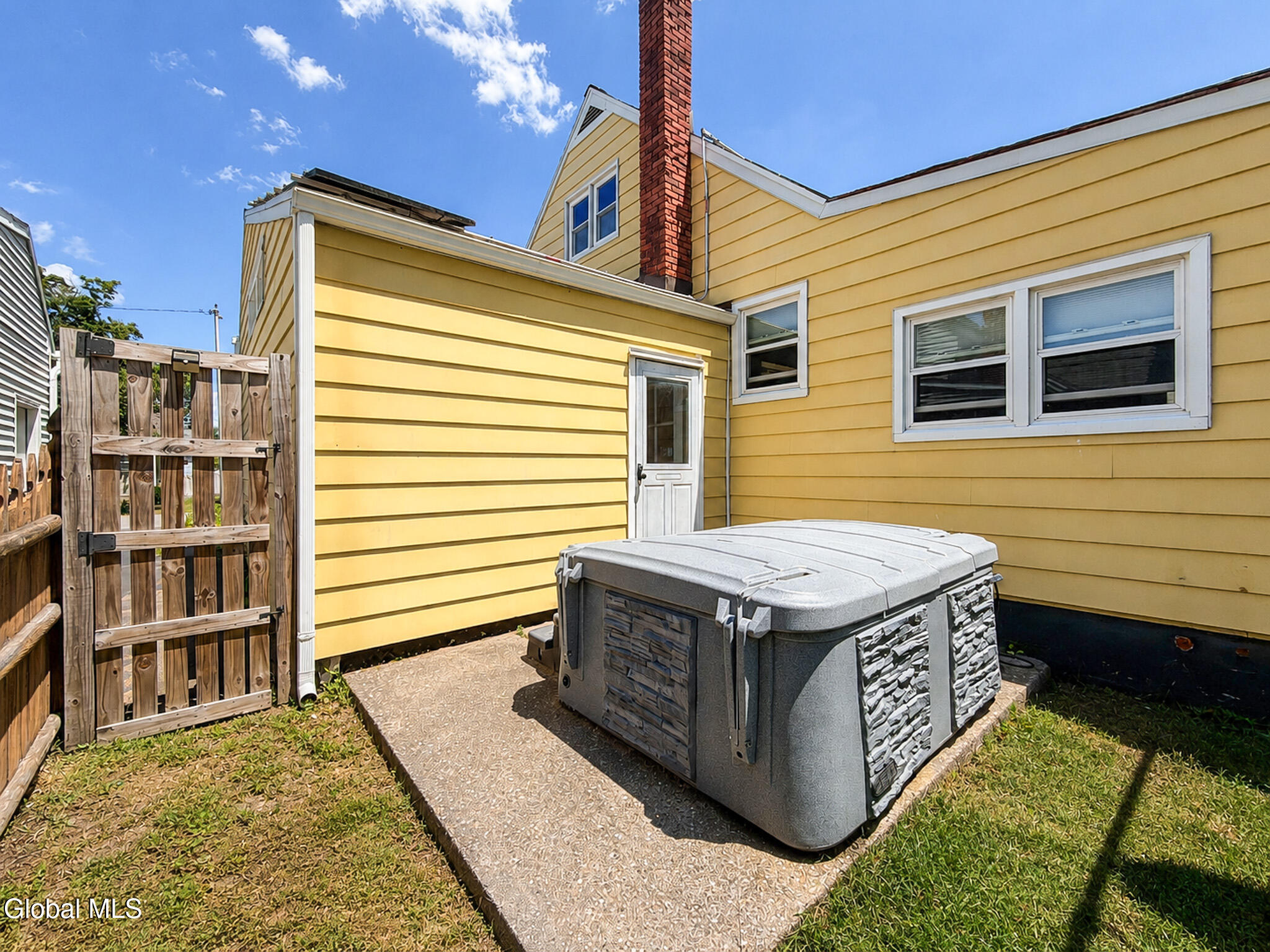 2540 Putnam Street Schenectady NY 12304