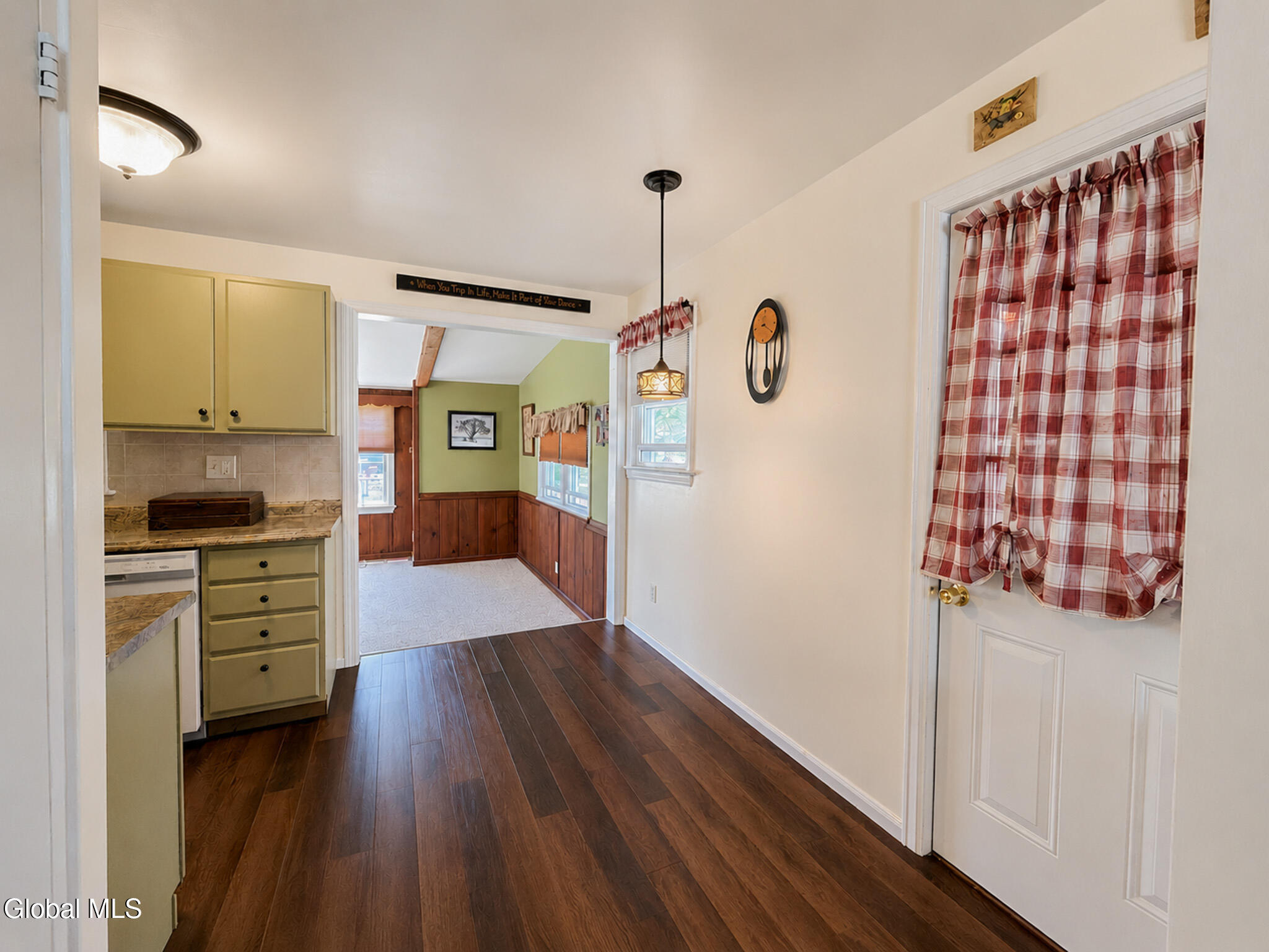 2540 Putnam Street Schenectady NY 12304