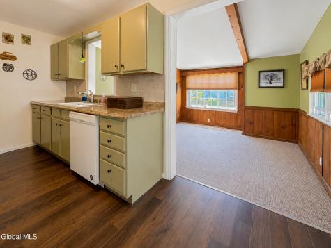 2540 Putnam Street Schenectady NY 12304
