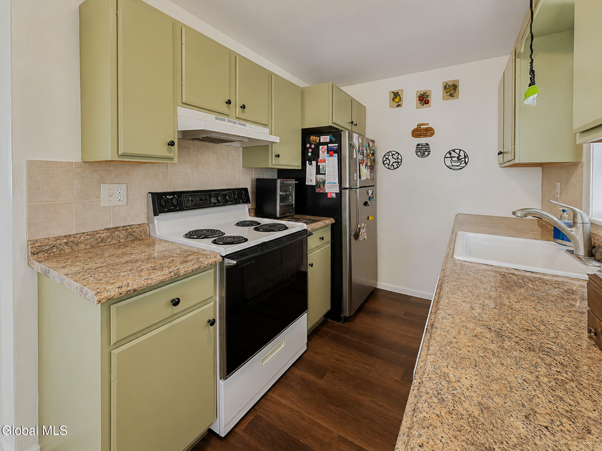 2540 Putnam Street Schenectady NY 12304