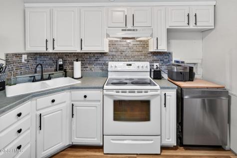1030 Wayne Road Schenectady NY 12303